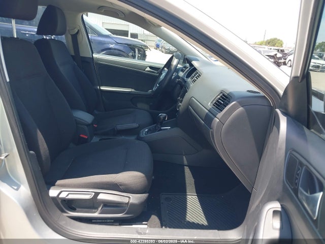 3VW2K7AJ8FM217026 Volkswagen Jetta