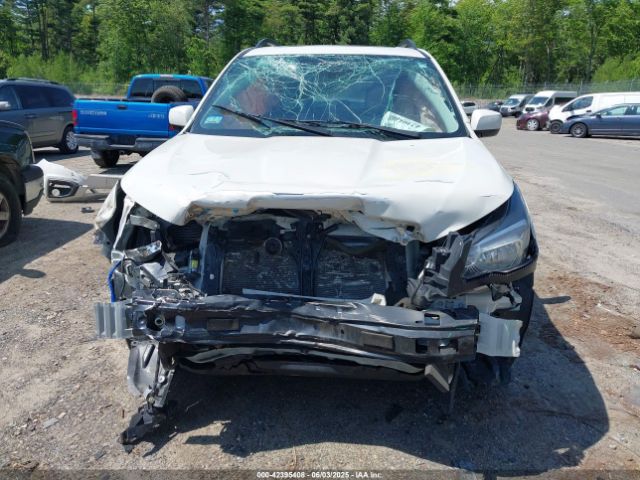 JF2SJAGC3JH436499 Subaru Forester 2.5i Premium