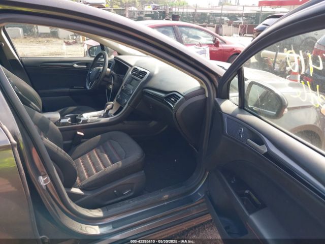 3FA6P0HD4GR392252 Ford FUSION SE