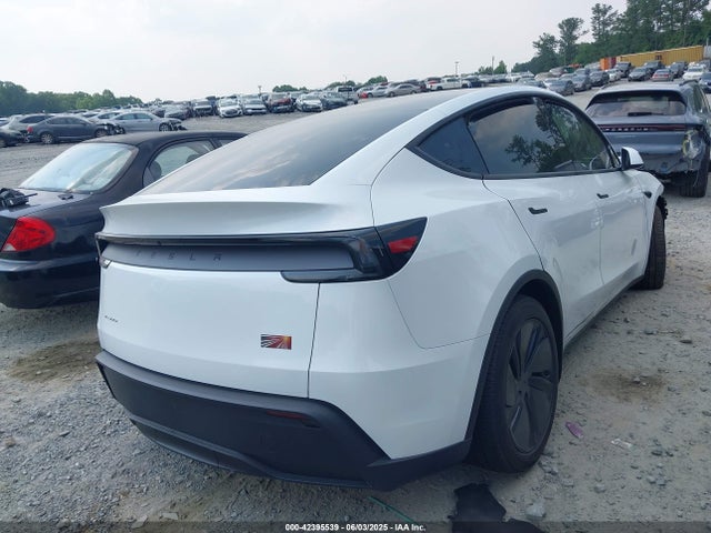 2026 TESLA MODEL Y 7SAYGDEE8TA382584 Photo 3