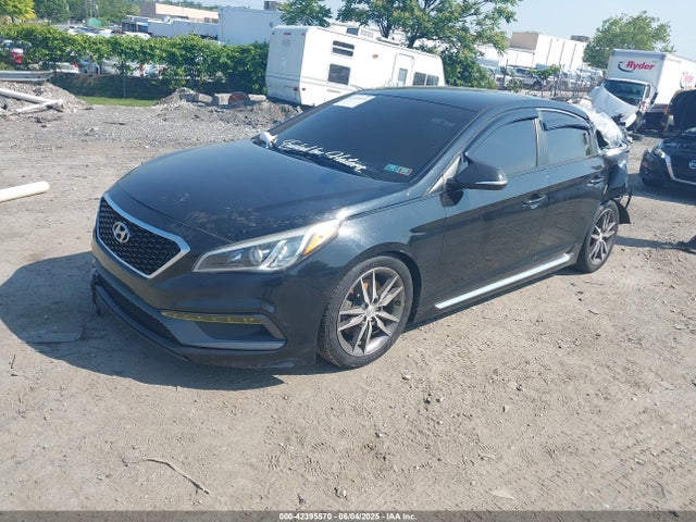 Hyundai 2017 2017 5NPE34AB3HH537285 Image 2