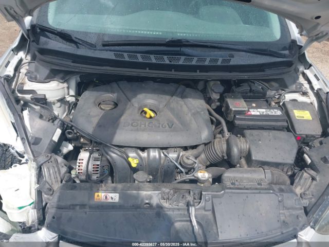 5NPDH4AEXFH610768 Hyundai ELANTRA SE
