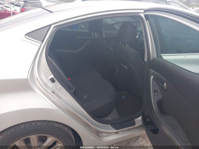 5NPDH4AEXFH610768 Hyundai ELANTRA SE