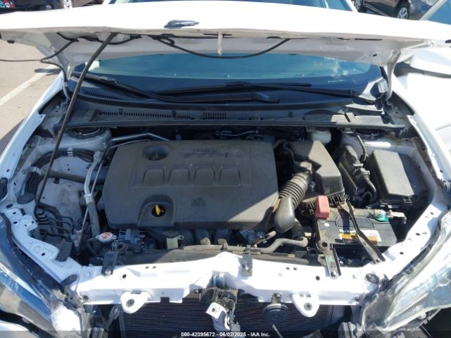 2T1BURHE3JC076160 Toyota COROLLA LE