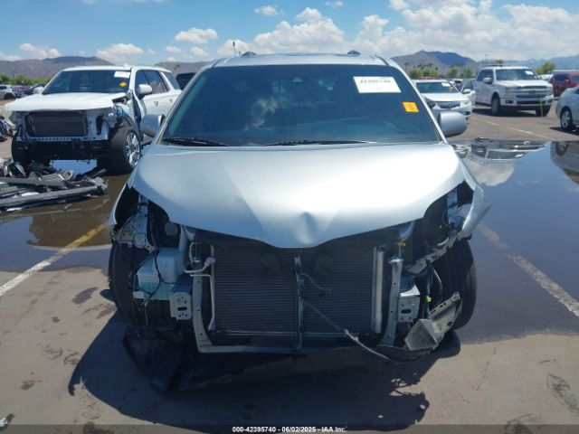 5TDYZ3DC0LS055337 Toyota SIENNA XLE