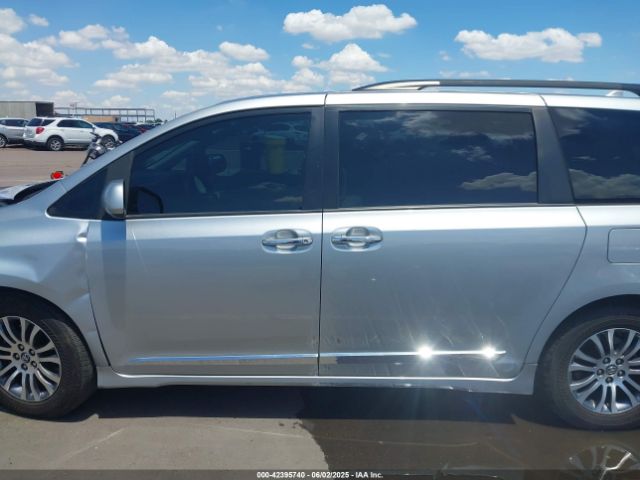 5TDYZ3DC0LS055337 Toyota SIENNA XLE