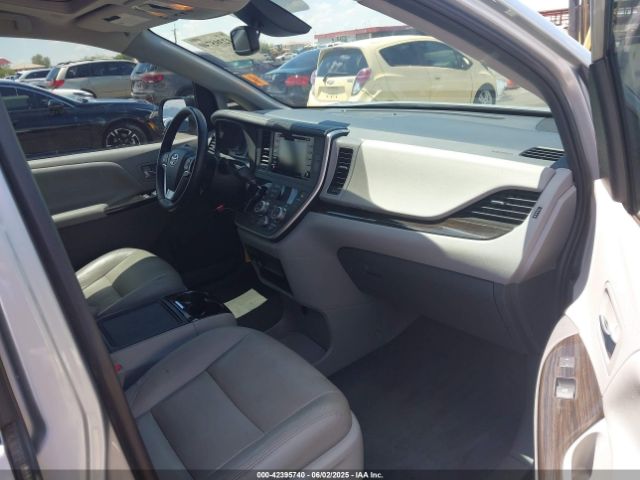 5TDYZ3DC0LS055337 Toyota SIENNA XLE