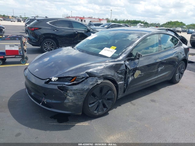 2025 TESLA MODEL 3 5YJ3E1EA9SF987532 Photo 1