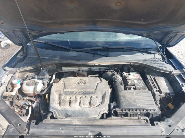 Volkswagen Tiguan 2018 3VV3B7AX2JM091526 Image 10