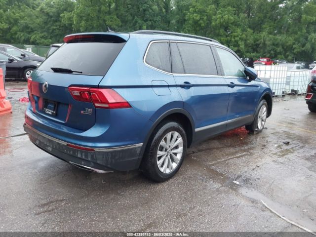 2018 VOLKSWAGEN TIGUAN 3VV2B7AX4JM019965 Photo 3