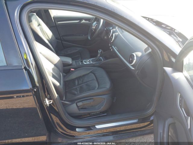 WAUAUHFF2J1056128 Audi A3 2.0t Premium/2.0t Tech Premium