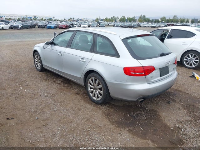 2010 AUDI A4 WAUSFAFL1AA034150 Photo 2