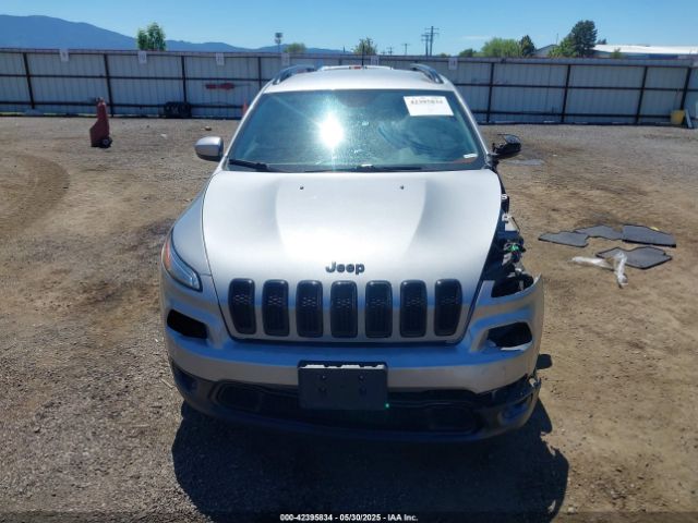 1C4PJMCB3GW191226 Jeep Cherokee Altitude