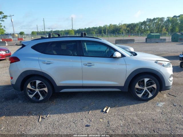 KM8J33A2XJU749925 Hyundai Tucson Value