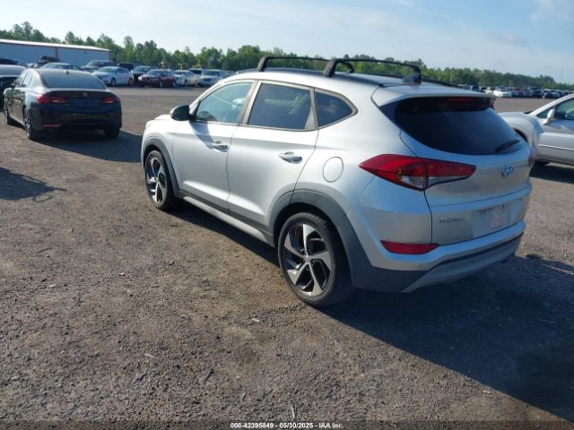 2018 HYUNDAI TUCSON KM8J33A2XJU749925 Photo 2