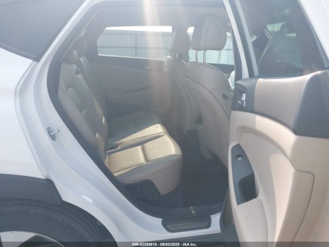 KM8J3CA27GU257250 Hyundai Tucson