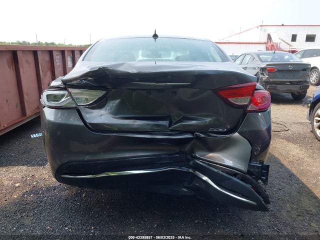 Chrysler 200 Limited 2015 1C3CCCABXFN750530 Image 16