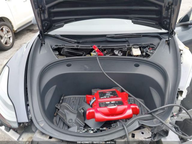 2023 TESLA MODEL 3 5YJ3E1EAXPF434783 Photo 9