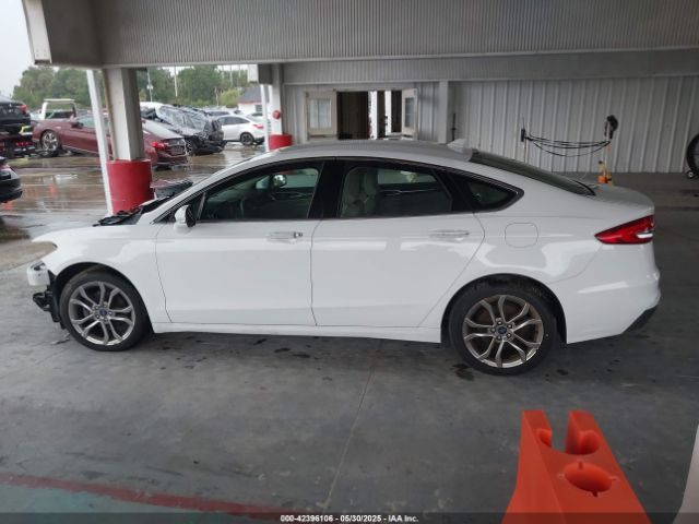 3FA6P0CD1KR138482 Ford FUSION SEL