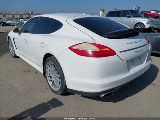 2011 PORSCHE PANAMERA WP0AA2A75BL010310 Photo 2