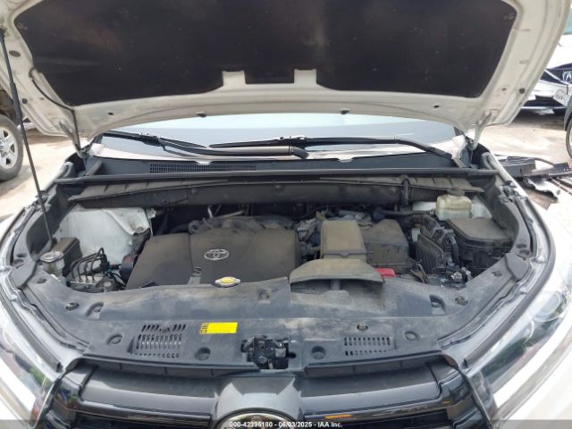 2017 TOYOTA HIGHLANDER 5TDJZRFH0HS417638 Photo 9