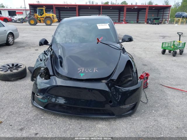 7SAYGDEF8NF545894 Tesla Model Y