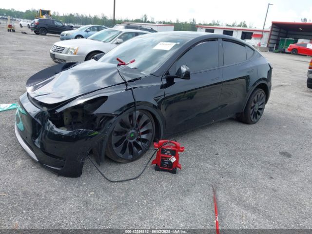 7SAYGDEF8NF545894 Tesla Model Y