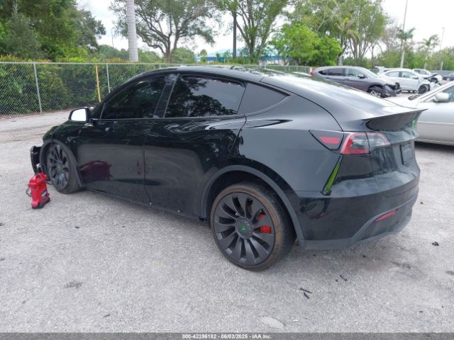 7SAYGDEF8NF545894 Tesla Model Y