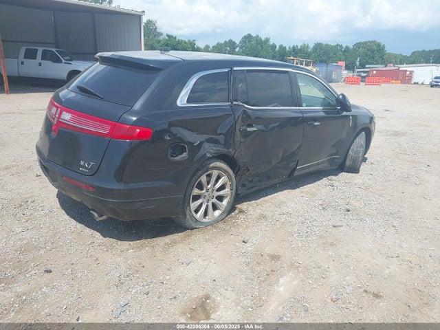 Lincoln MKT 2014 2LMHJ5FK4EBL57497 Image 4