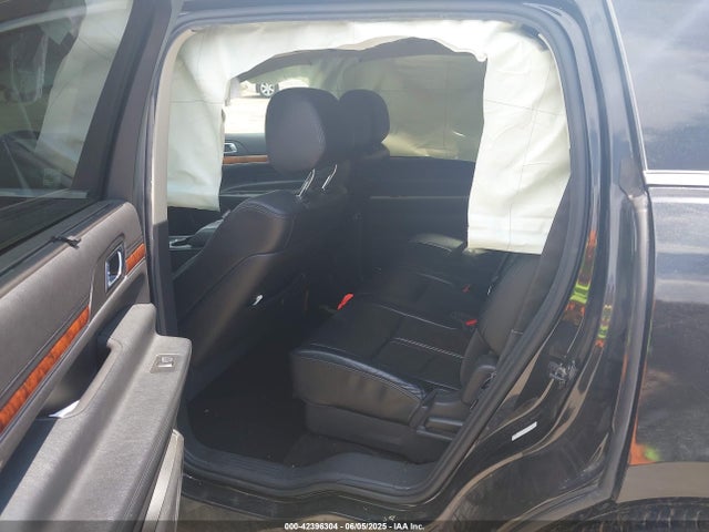 Lincoln MKT 2014 2LMHJ5FK4EBL57497 Image 8