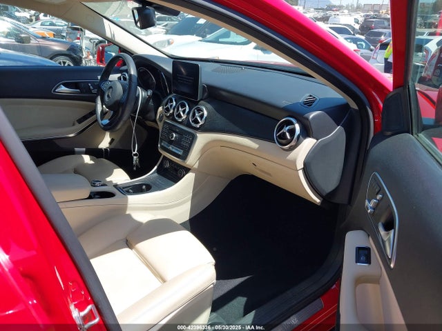 WDCTG4EB0KU001424 Mercedes-Benz m270