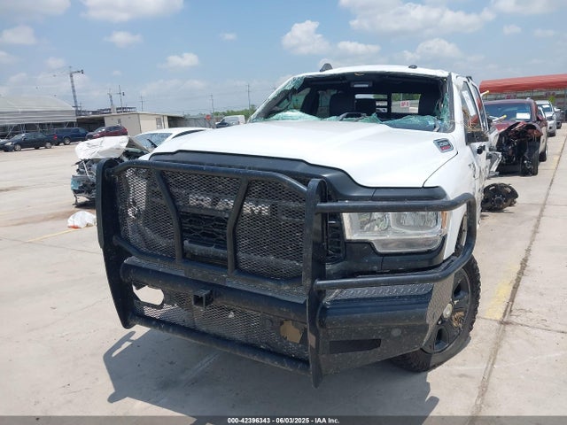 3C6UR5HL8NG177506 RAM 2500