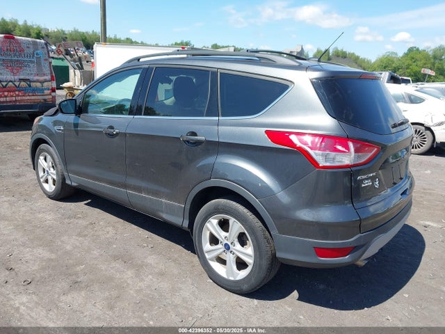 1FMCU9GX2GUB28151 Ford ESCAPE SE