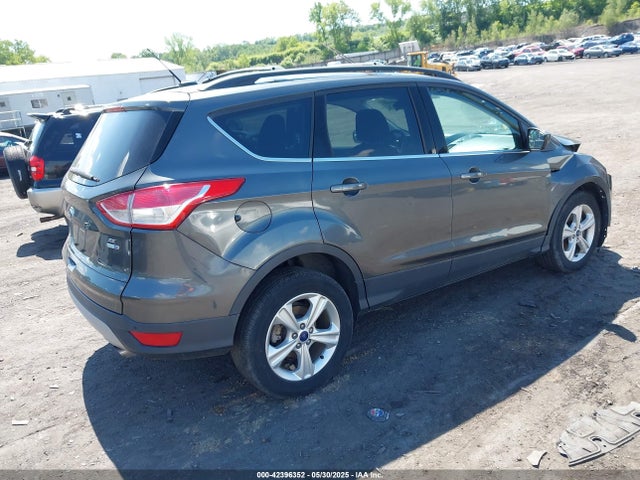 1FMCU9GX2GUB28151 Ford ESCAPE SE