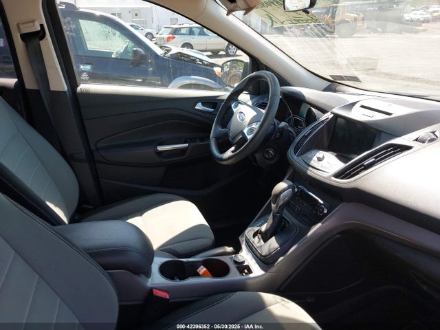 1FMCU9GX2GUB28151 Ford ESCAPE SE
