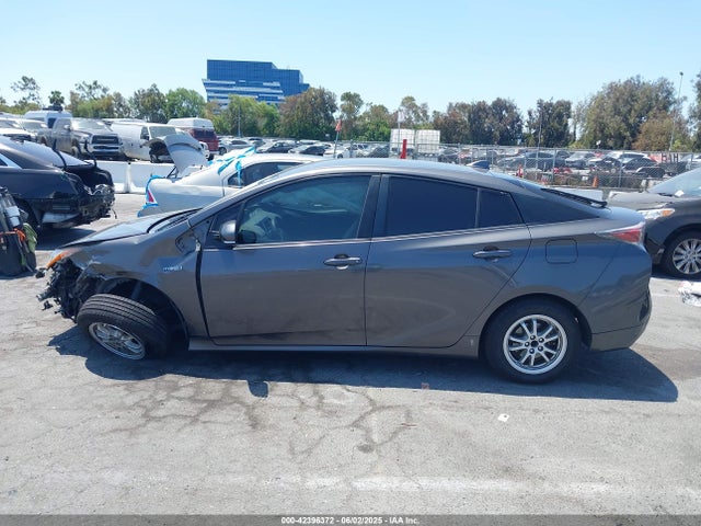 JTDKBRFU9H3580294 Toyota Prius Two