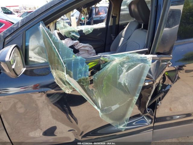 1FMCU0GD7JUB44693 Ford ESCAPE SE