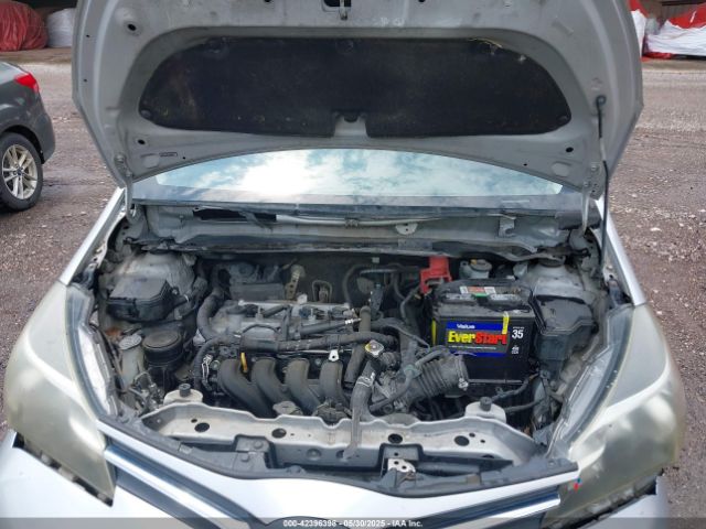 VNKKTUD34FA028390 Toyota YARIS L