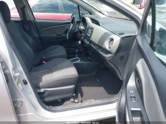 VNKKTUD34FA028390 Toyota YARIS L