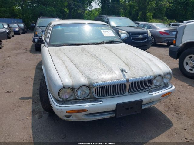1999 JAGUAR XJ8 SAJKD6045XC875524 Photo 5