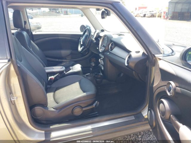 2008 MINI COOPER WMWMF33578TT63492 Photo 4