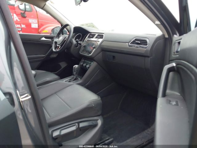 3VV3B7AX9KM072604 Volkswagen Tiguan