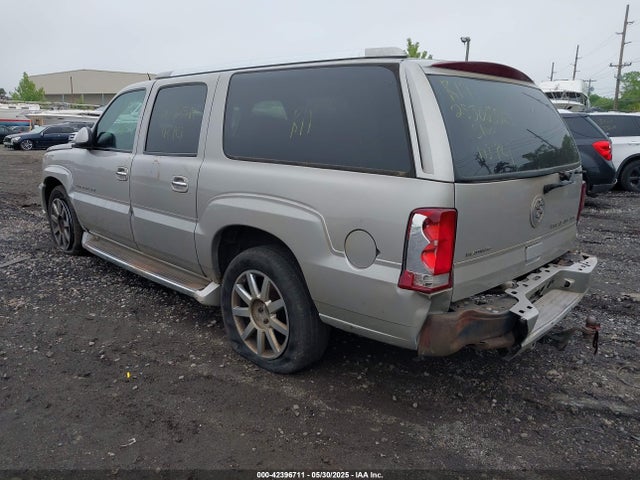 2004 CADILLAC ESCALADE ESV 3GYFK66N34G265579 Photo 2