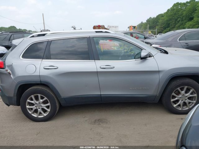 1C4PJMCB2EW268455 Jeep Cherokee Latitude