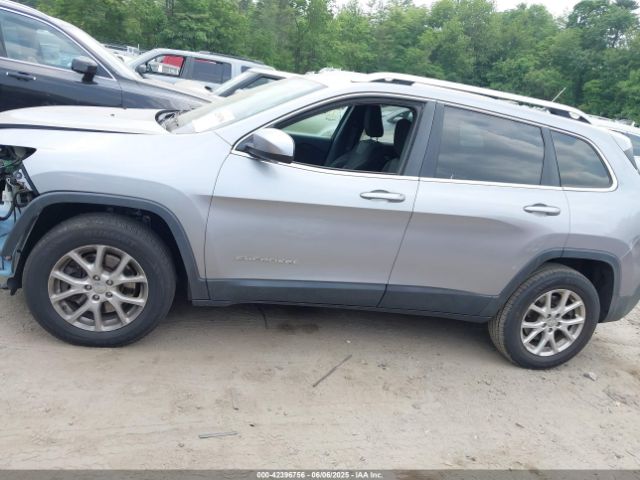 1C4PJMCB2EW268455 Jeep Cherokee Latitude