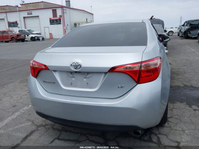 5YFBURHE4JP765818 Toyota COROLLA LE