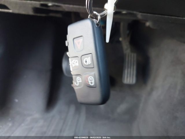 2014 JAGUAR XF SAJWA8JH5EMU24558 Photo 10