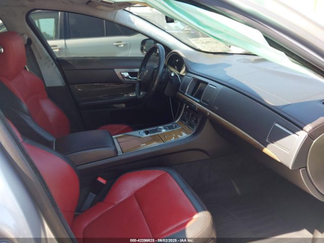 2014 JAGUAR XF SAJWA8JH5EMU24558 Photo 4