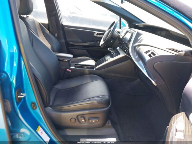 JTDBVRBD7HA001599 Toyota 4jm
