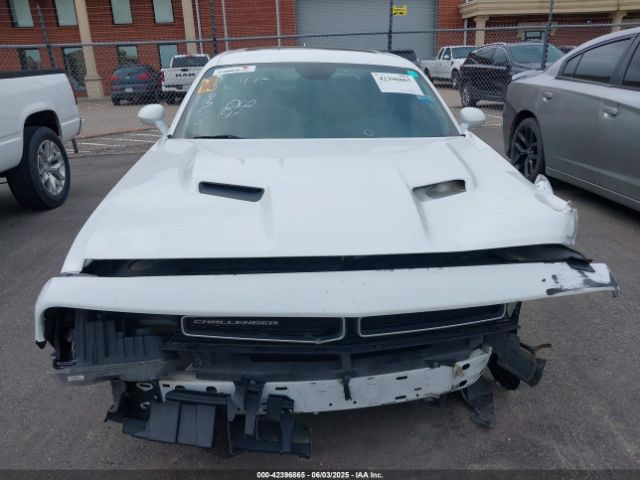 2C3CDZBG8FH906356 Dodge Challenger Sxt Plus